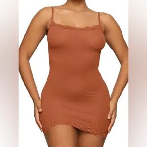 SKIMS Fits Everybody Lace Slip Dress | Bronze | Size S